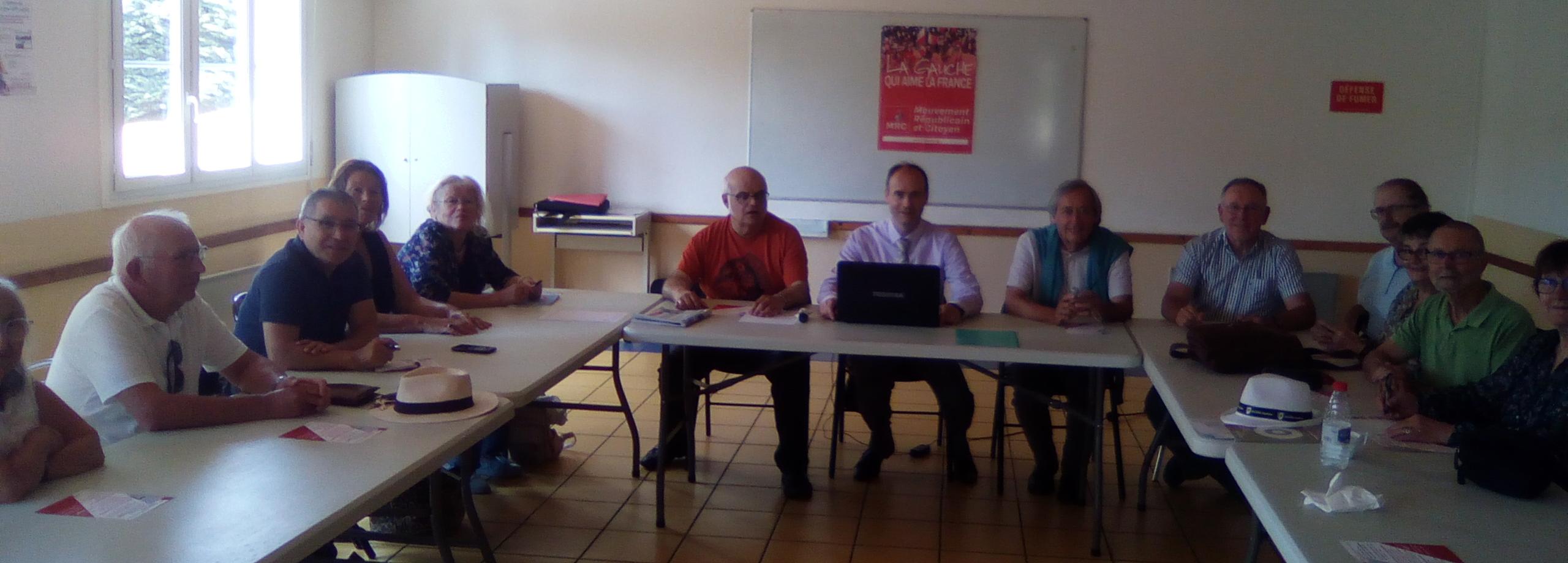 Des camarades prêts pour le débat militant ce 13 juillet 2019 Des camarades prêts pour le débat militant ce 13 juillet 2019