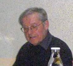 A la tribune, Michel SORIN, aux côtés des autres intervenants. Dans la salle de la Récluse, environ 80 personnes avaient répondu à l’invitation, dont plusieurs militants MRC (Bernard Desbordes, Serge Maupouet, Patrick Gaudin, Michel Le Creff). A la tribune, Michel SORIN, aux côtés des autres intervenants. Dans la salle de la Récluse, environ 80 personnes avaient répondu à l’invitation, dont plusieurs militants MRC (Bernard Desbordes, Serge Maupouet, Patrick Gaudin, Michel Le Creff).