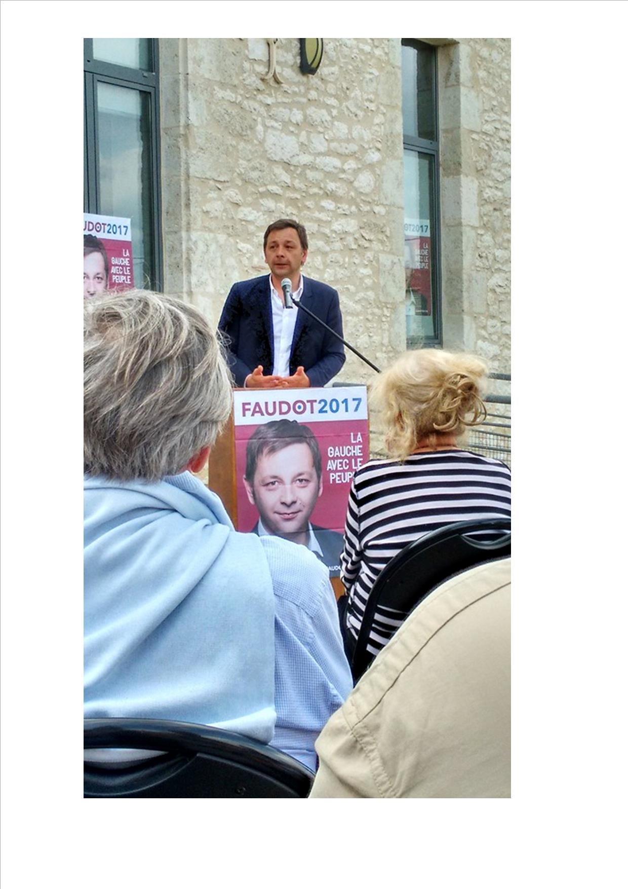 Bastien Faudot à Fête de la Cerise Saint-Avit Saint-Nazaire en présence de Jean-Pierre Naudon Maire de Saint-Avit Saint-Nazaire