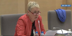 "Réseau Express Grand Lille" intervention de Françoise Dal au Conseil régional Nord Pas de Calais