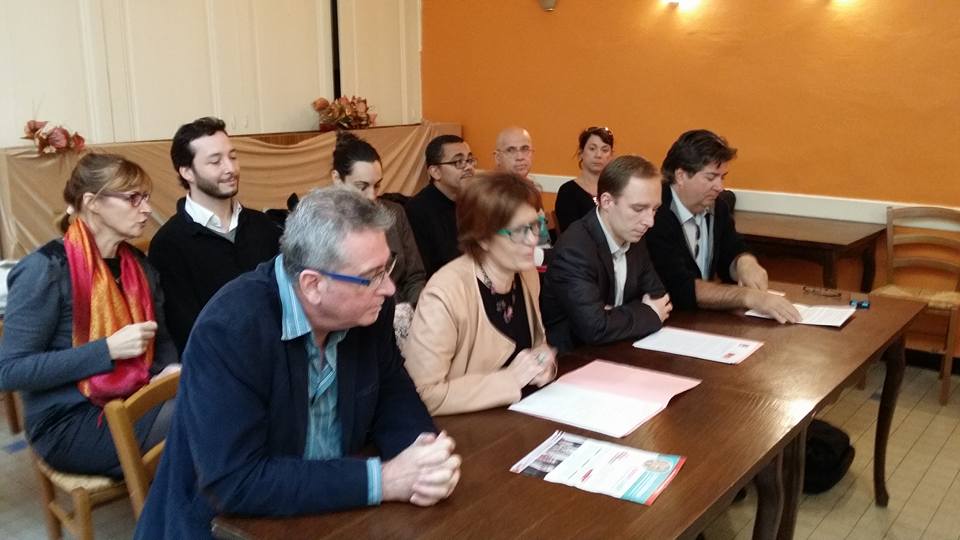 Conférence de presse à Villefranche-sur-Saône de la liste "L'Humain d'abord. Avec la gauche républicaine et sociale" du département du Rhône.