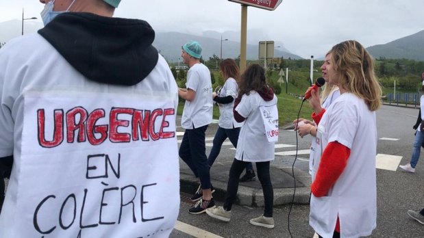 Y’a urgence pour les urgences ! Y’a urgence pour les urgences !