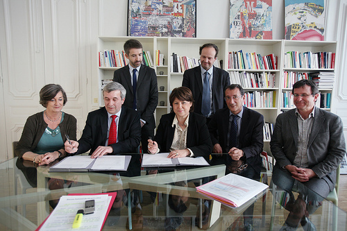 Photos de la signature de l'accord PS-MRC